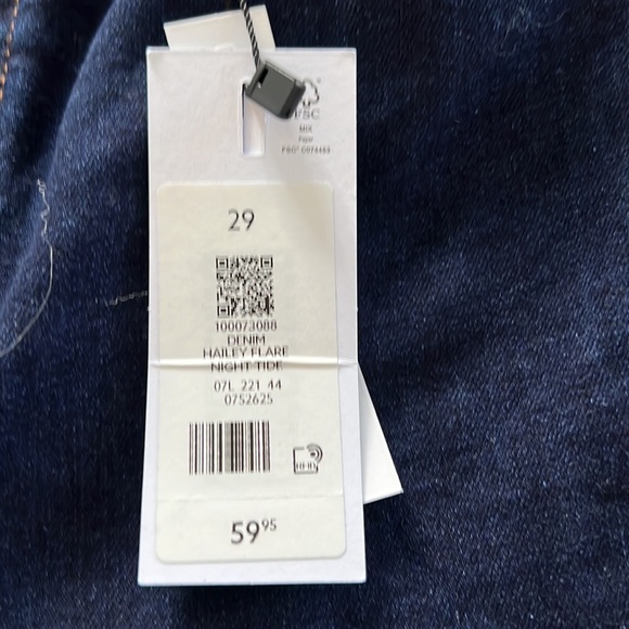 Flare bottom jeans - Picture 3 of 5